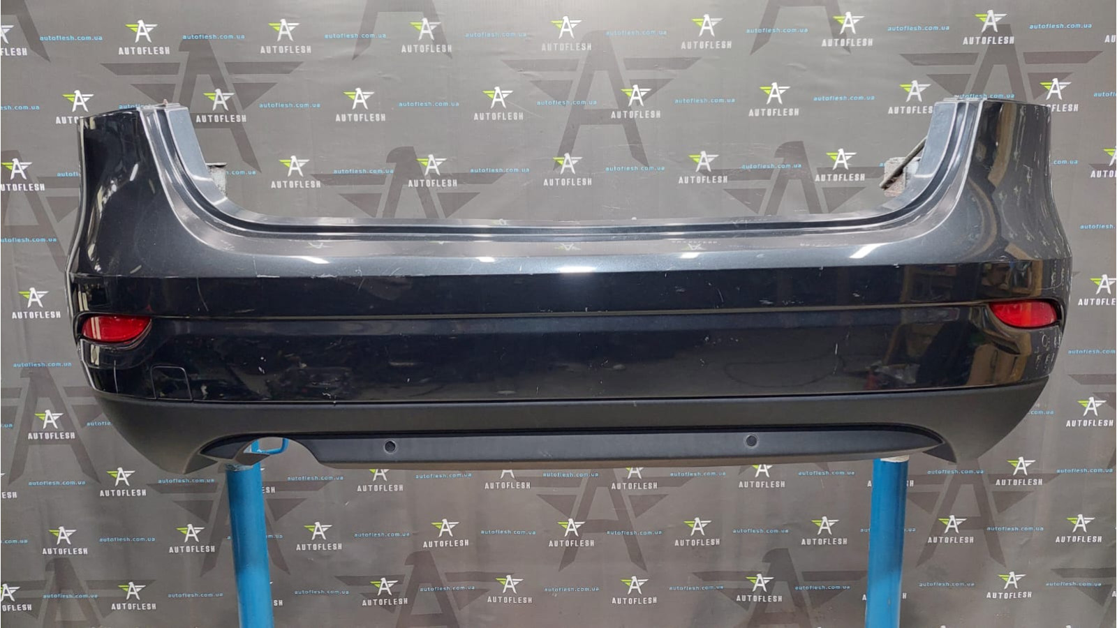 Бампер задний 850227419R, 850220041R, код краски: TEHNK Renault Fluence бу